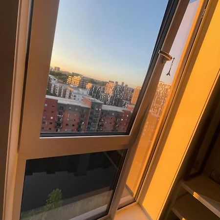 City Centre Penthouse Canal Views แมนเชสเตอร์ ภายนอก รูปภาพ