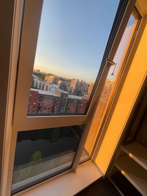 City Centre Penthouse Canal Views แมนเชสเตอร์ ภายนอก รูปภาพ