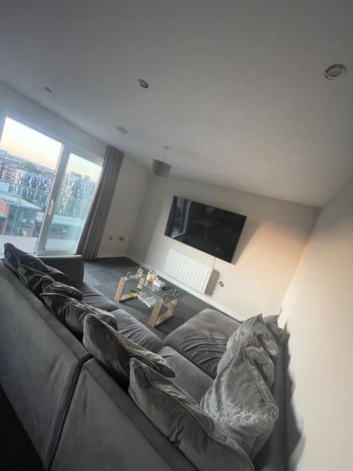 City Centre Penthouse Canal Views แมนเชสเตอร์ ภายนอก รูปภาพ